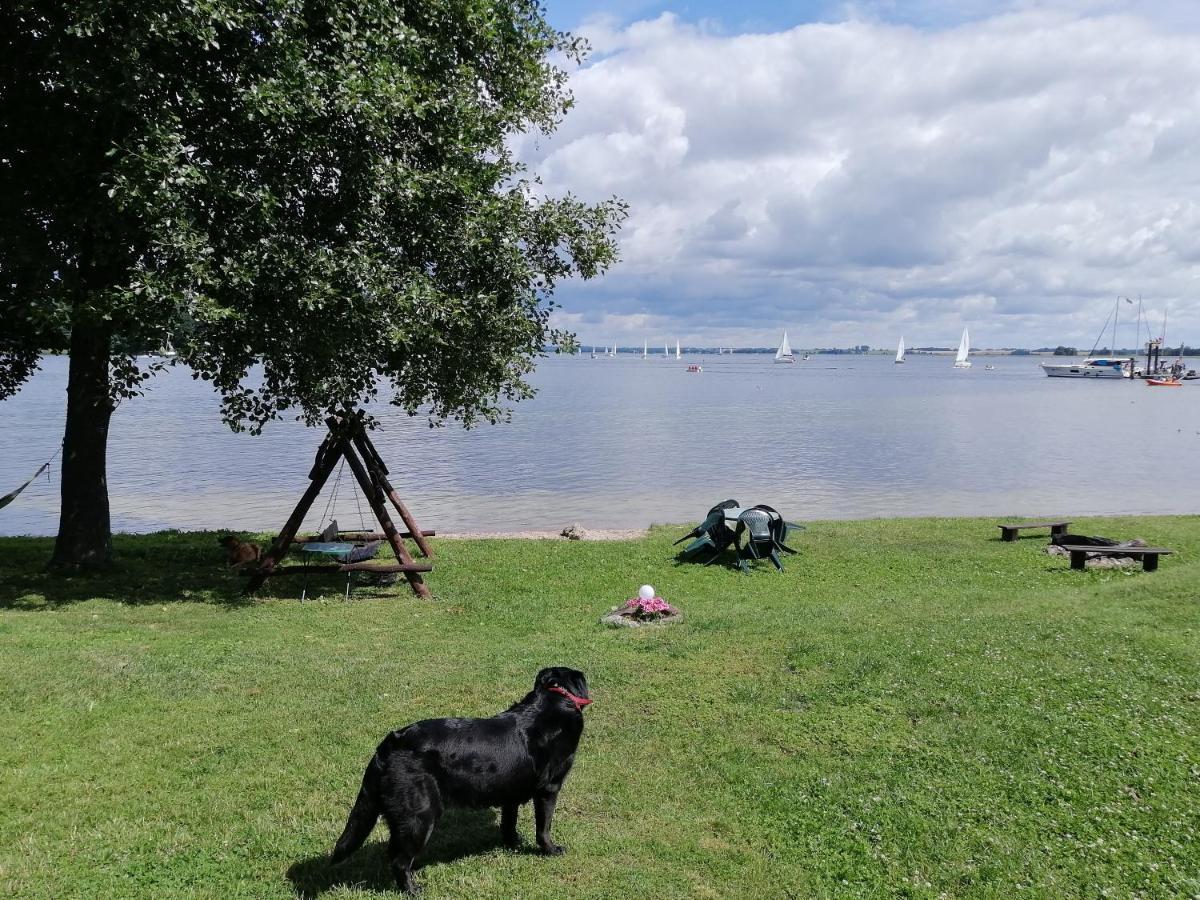 Apartamenty Nad Jeziorem ,,Odpocznij" Rydzewo Luaran gambar