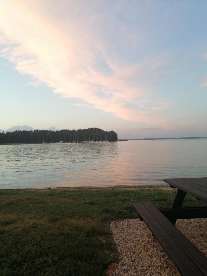 Apartamenty Nad Jeziorem ,,Odpocznij" Rydzewo Luaran gambar
